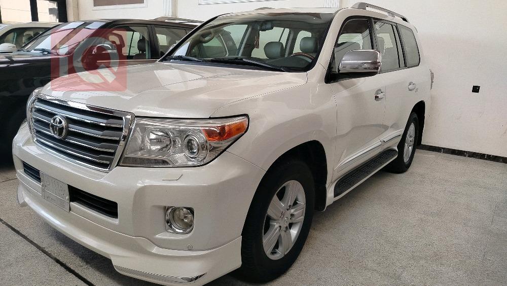 تويوتا لاندكروزر